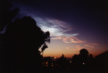 Delta II contrail